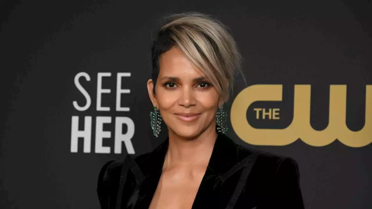 Halle Berry Posted a Beautiful Naked Photo, And People Are Mad for Some Reason