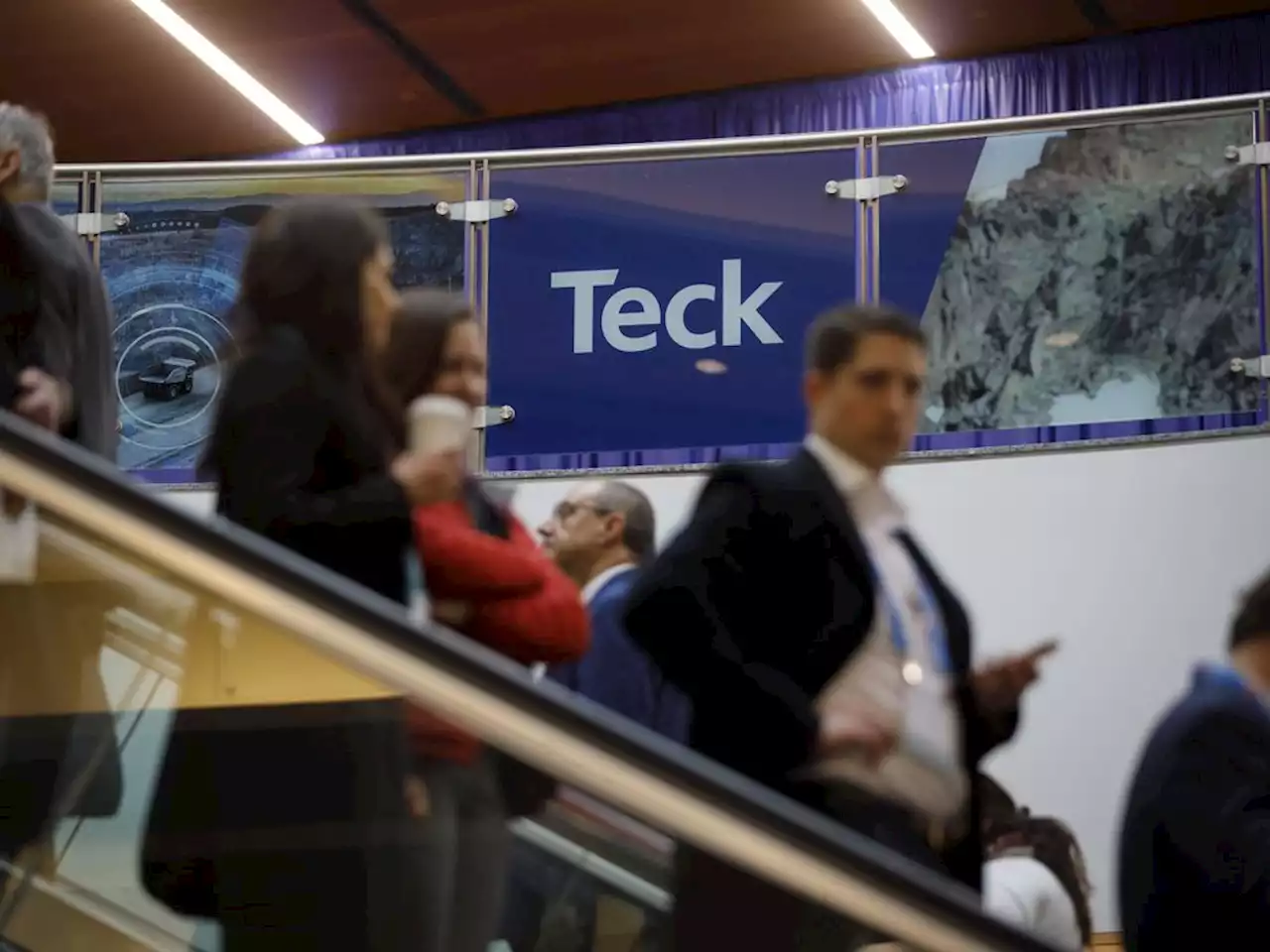 Glencore escalates fight for Teck Resources with improved offer