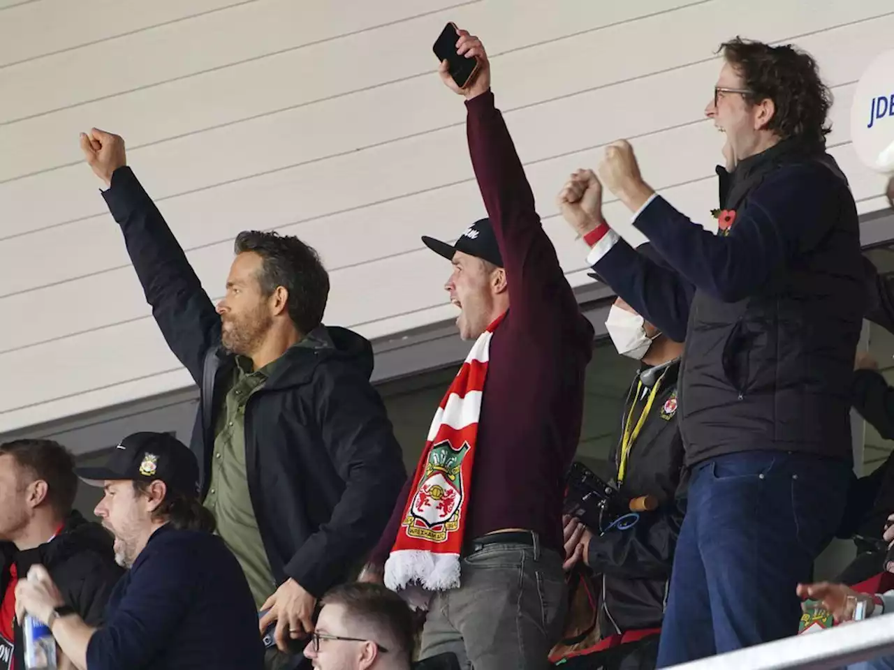 Ryan Reynolds, Rob McElhenney move closer to Wrexham dream