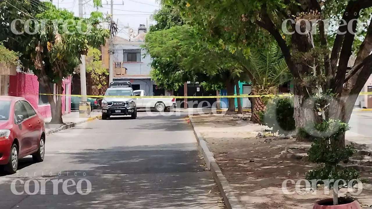 Asesinan motosicarios a hombre mientras llenaba garrafones en Celaya