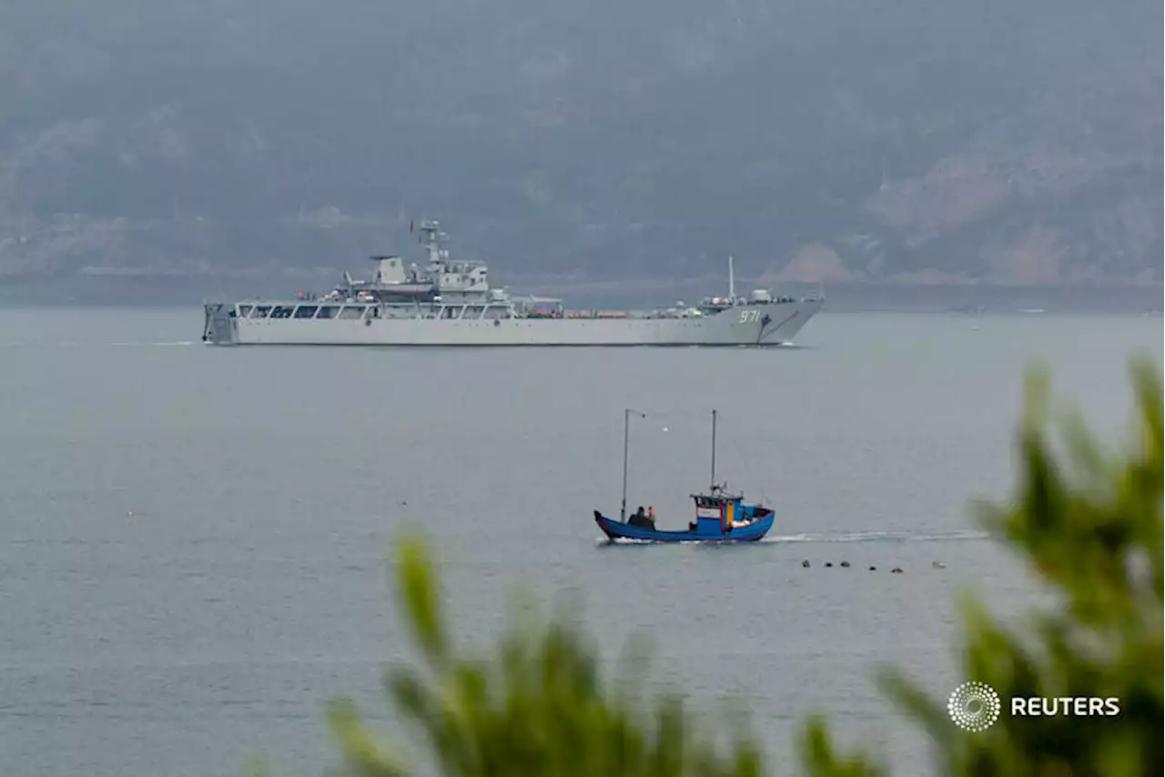 Chinese aircraft, ships remain around Taiwan after drills end