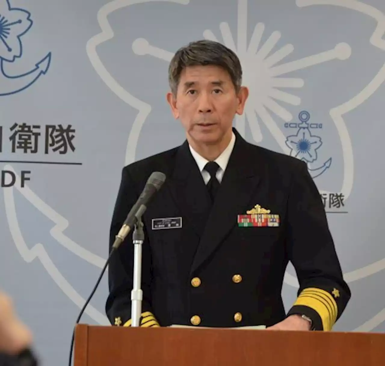 宮古沖陸自ヘリの捜索「地形で難航」と海幕長 サンゴ岩礁でソナー識別に時間 広範囲の探知進まず