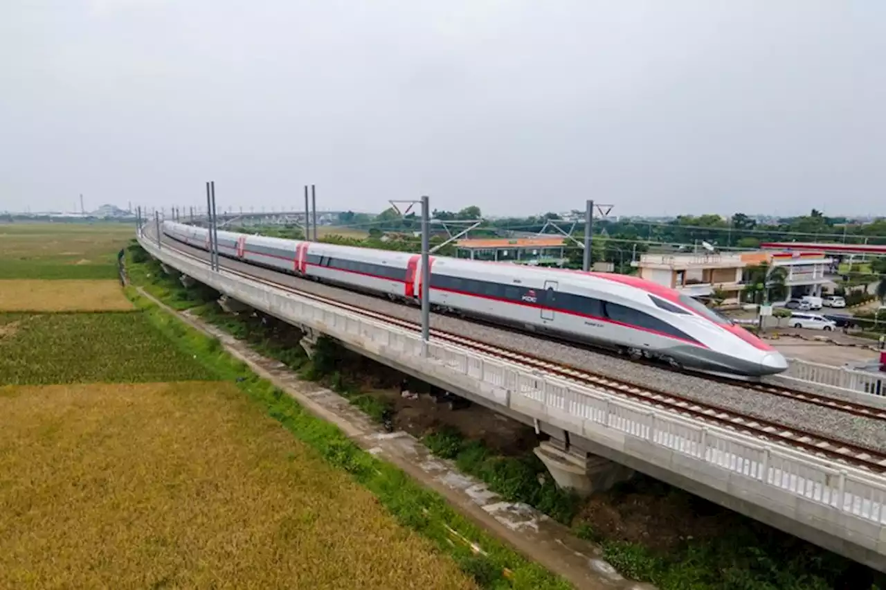 Cek Kesiapan Jelang Diresmikan Agustus, Kereta Cepat Jakarta-Bandung Akan Uji Coba Mei 2023