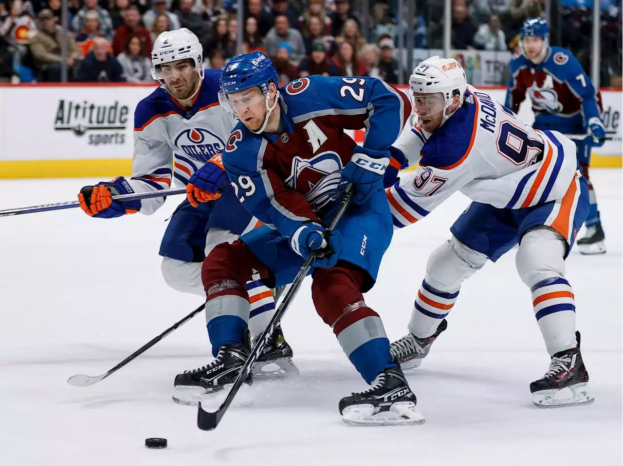 Oilers vs Avalanche Odds, Picks, and Predictions Tonight: Nothin' but Net for West Foes