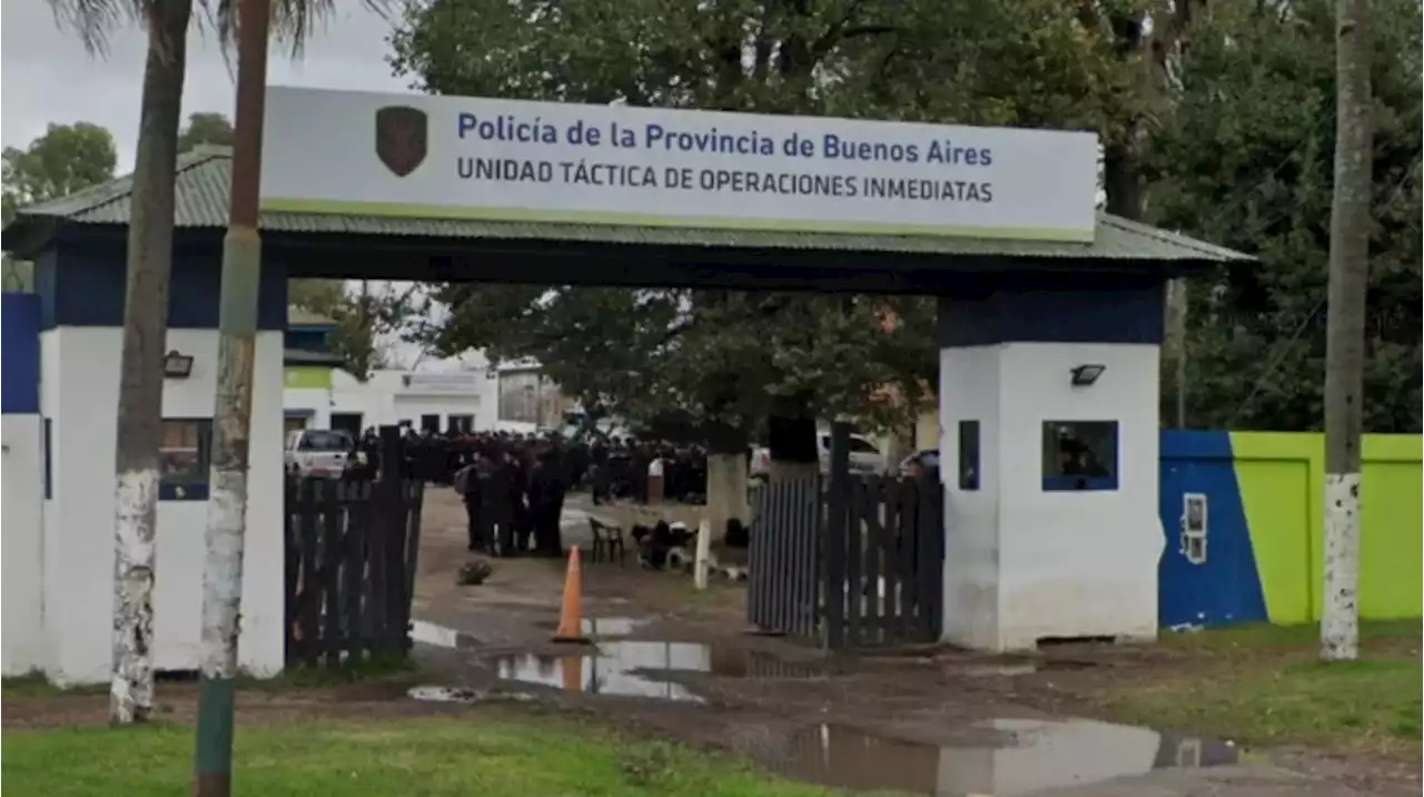 Un policía baleó a un compañero por accidente mientras entraban a una capacitación en Ciudad Evita