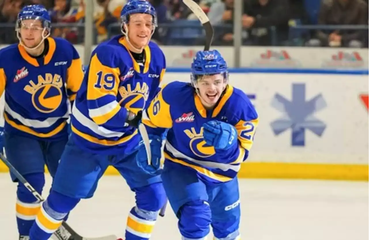 Connor Bedard's season ends with Regina Pats loss to Saskatoon Blades in Game 7 | TSN