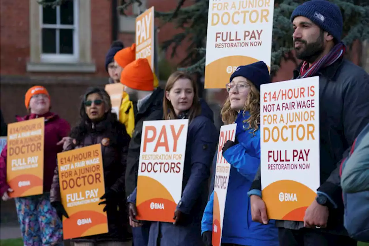 UK junior doctors begin 4-day strike, seeking hefty pay hike