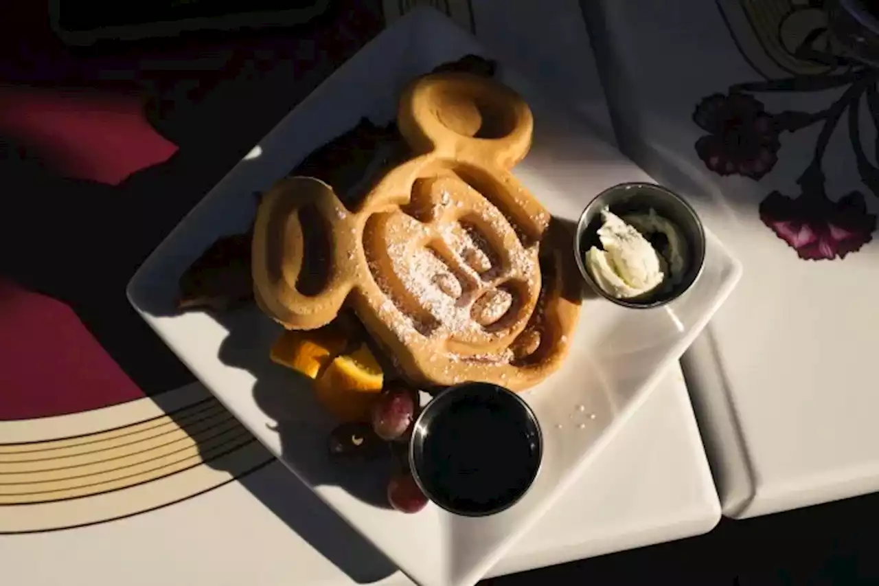 Mickey Bars, Turkey Legs and the Obsession With Disney Food