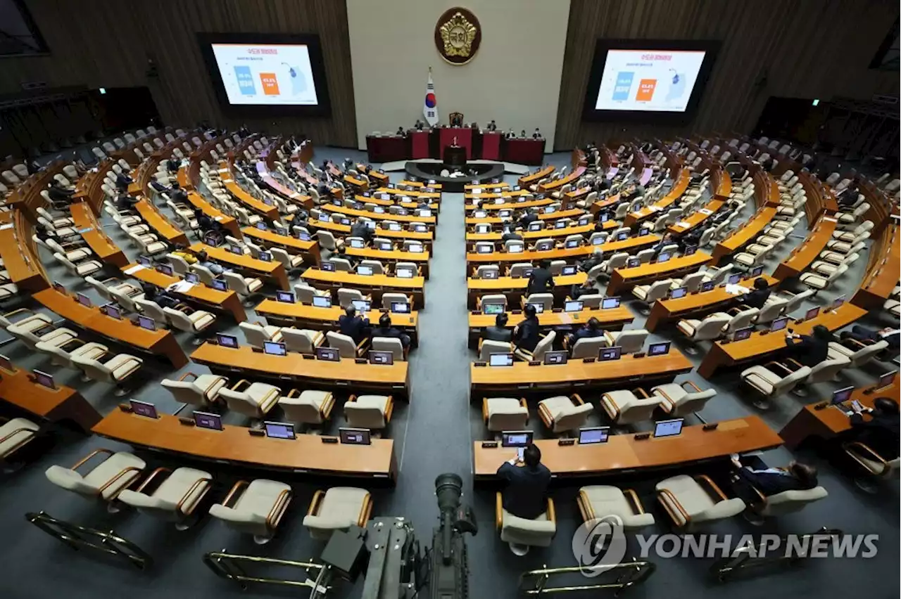 '중대선거구 갈등해소 vs 미신' '비례 폐지'…이틀째 백가쟁명 | 연합뉴스