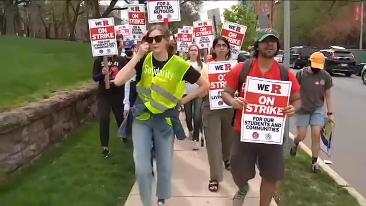 Rutgers faculty, university remain far apart on key issue on day 2 of strike