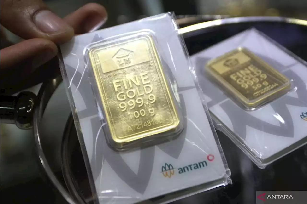 Harga emas Antam hari ini naik Rp2.000 jadi Rp1.071.000 per gram