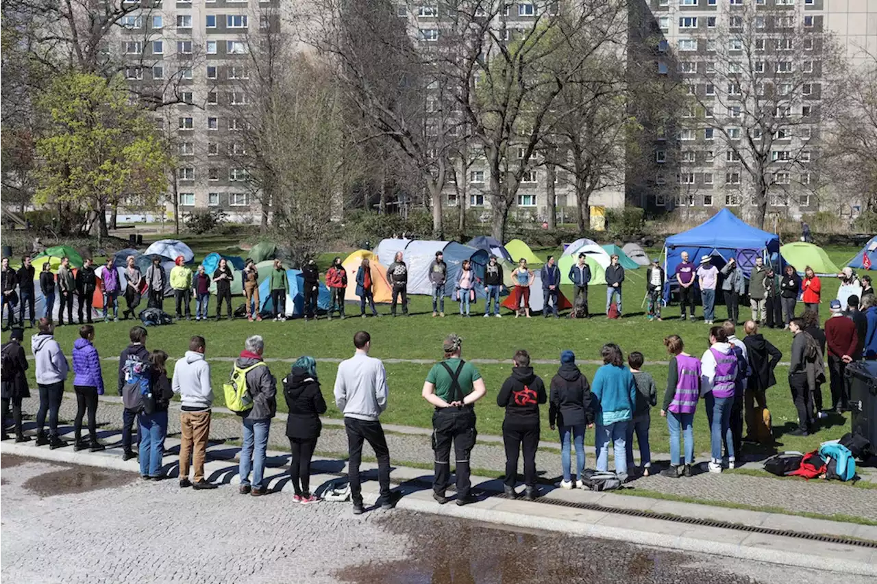 Extinction Rebellion: Klimaaktivisten errichten Protestcamp im Invalidenpark