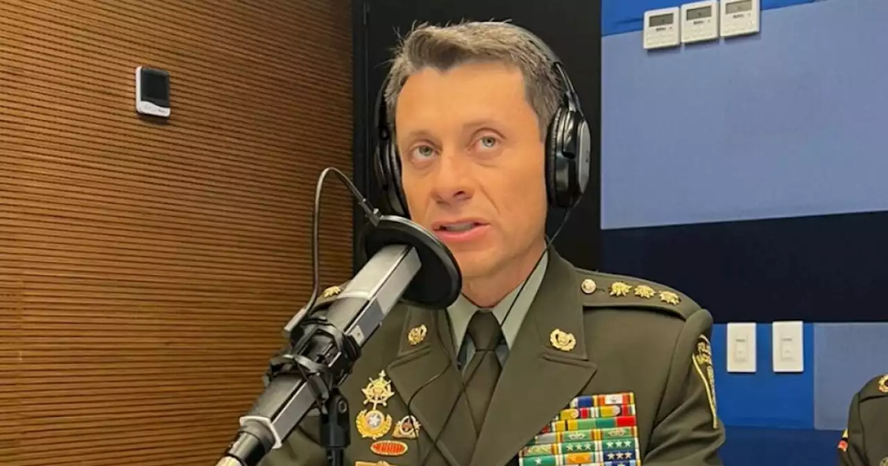 Sale el general Henry Sanabria de la dirección de la Policía Nacional