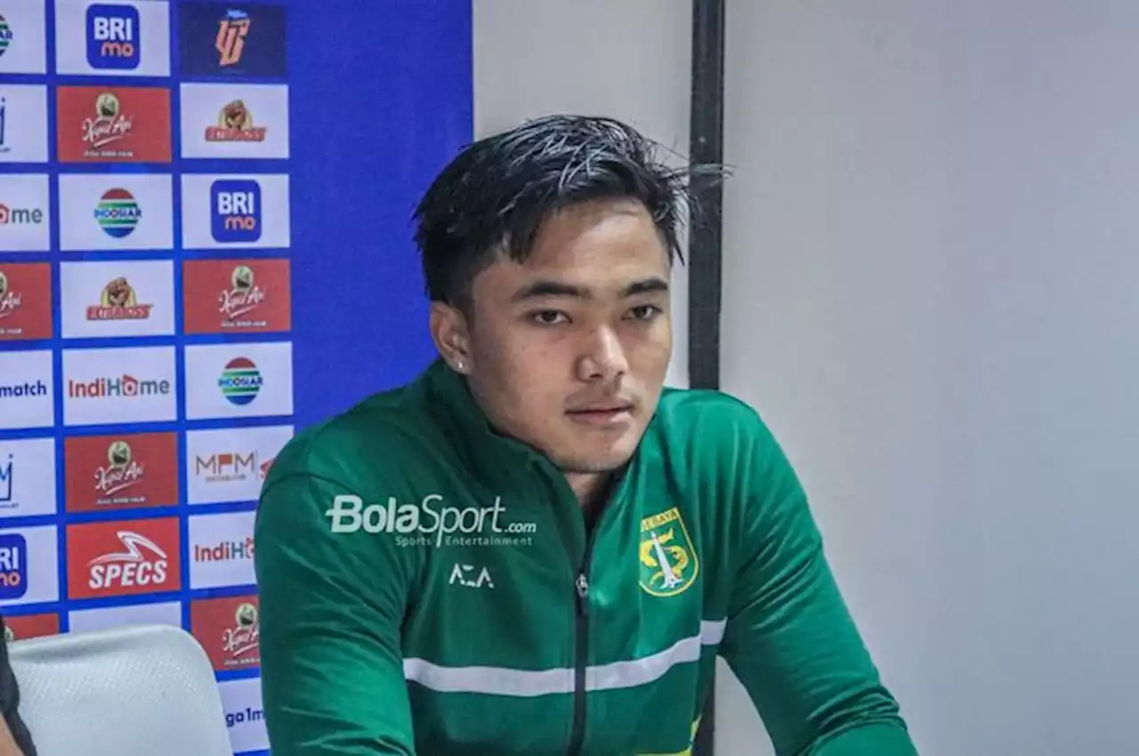 Persebaya Menang, 2 Kunci Ernando Ari Bisa Gagalkan Penalti Arema di Menit Krusial - Bolasport.com