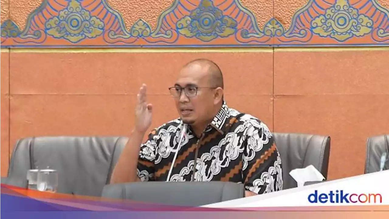 Jajal KRL di Jam Sibuk, Andre Rosiade: Memang Harus Tambah Kereta