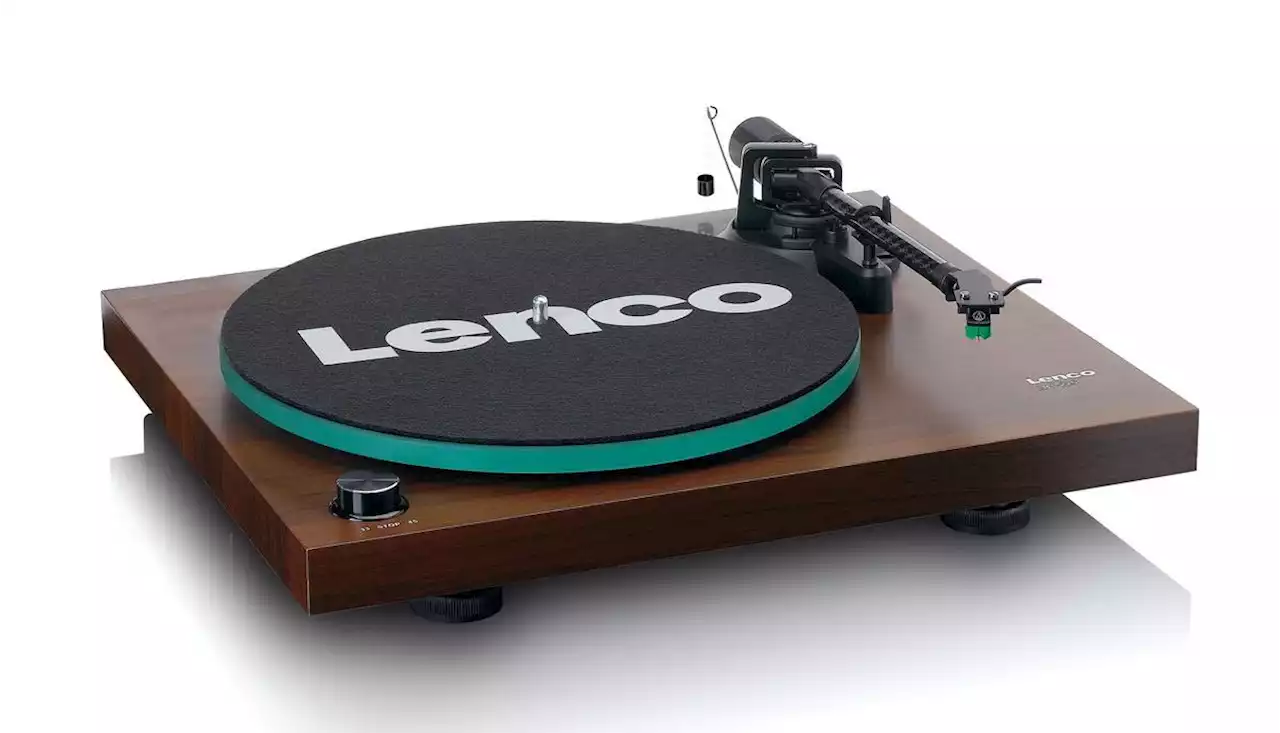 Lenco’s New Turntable Features Glass Platter Plus USB And Bluetooth Connectivity