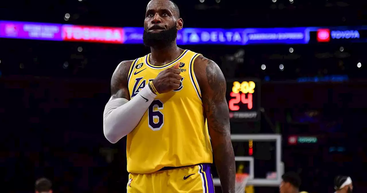 ¡LeBron James y los Lakers hacen historia y se meten a los Playoffs de la NBA!