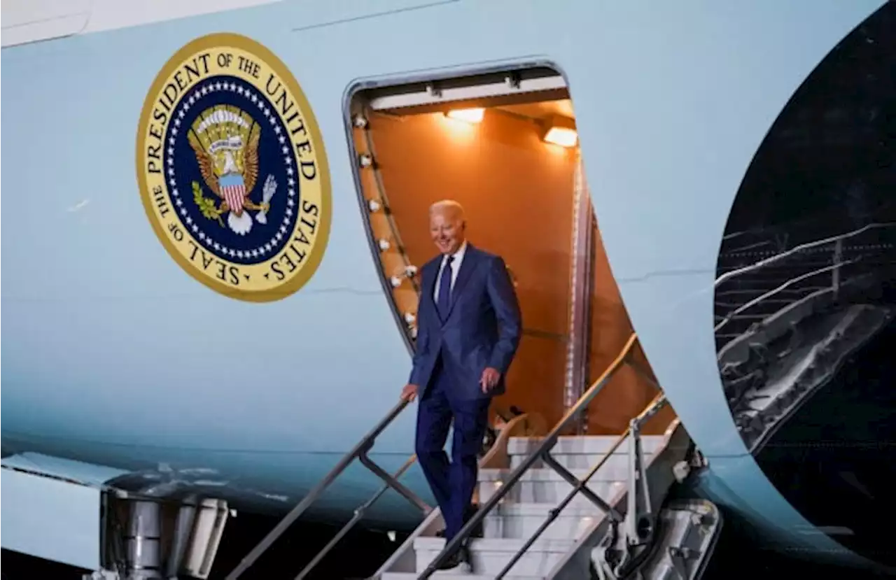 Biden arrives in Northern Ireland to mark peace deal anniversary