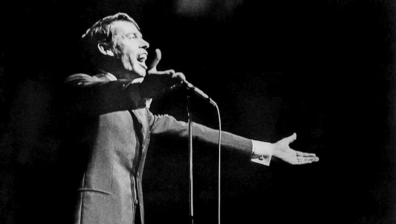 Jacques Brel était-il antisémite, comme l'affirme l'éditorialiste Jean-Michel Aphatie ?