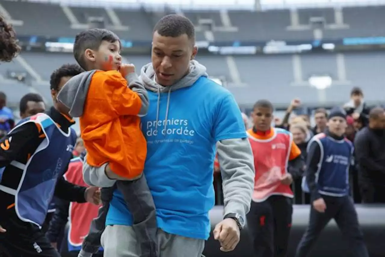 Kylian Mbappé (PSG) s'investit auprès des enfants malades et handicapés