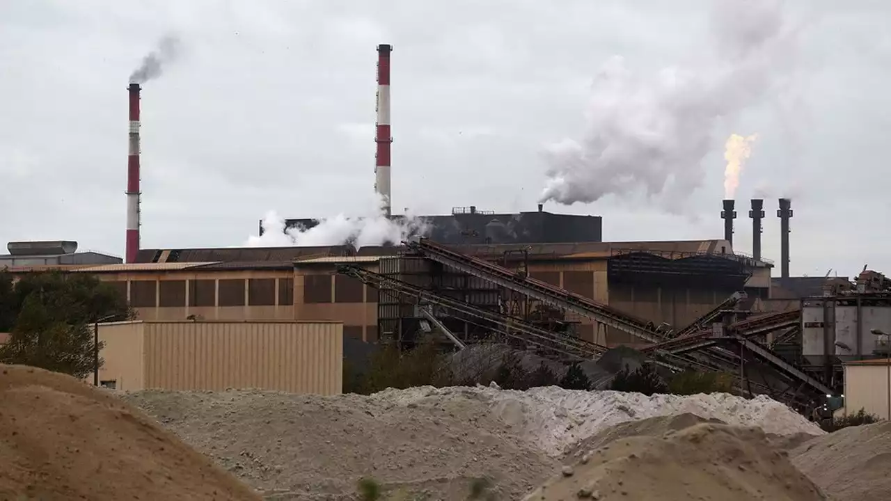 Dopées par la baisse des prix de l'énergie, les usines redémarrent