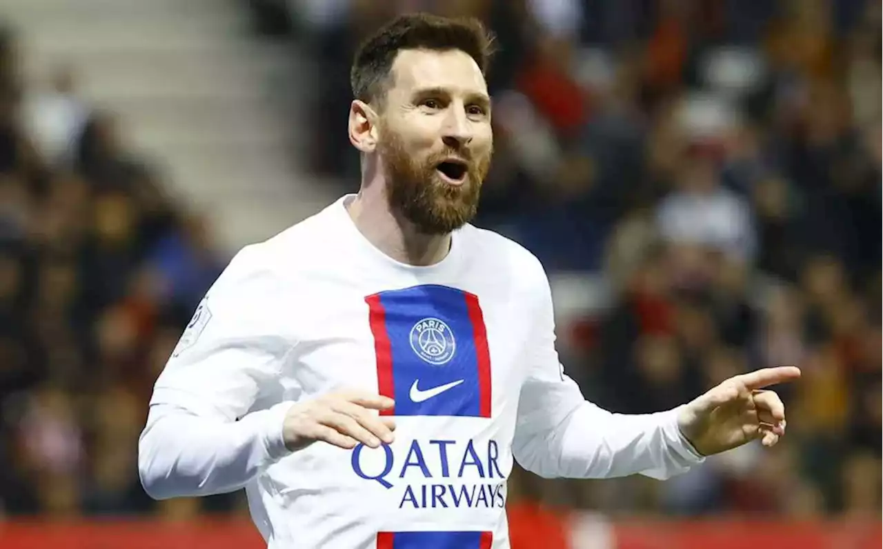 Messi sorprendió a fanático que esperó afuera de su casa por 10 horas