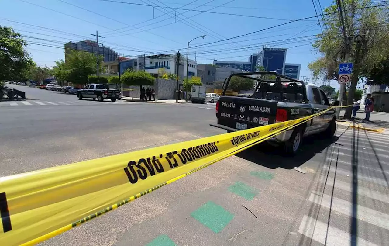 Guadalajara: Conductor de una camioneta atropella y mata a una mujer