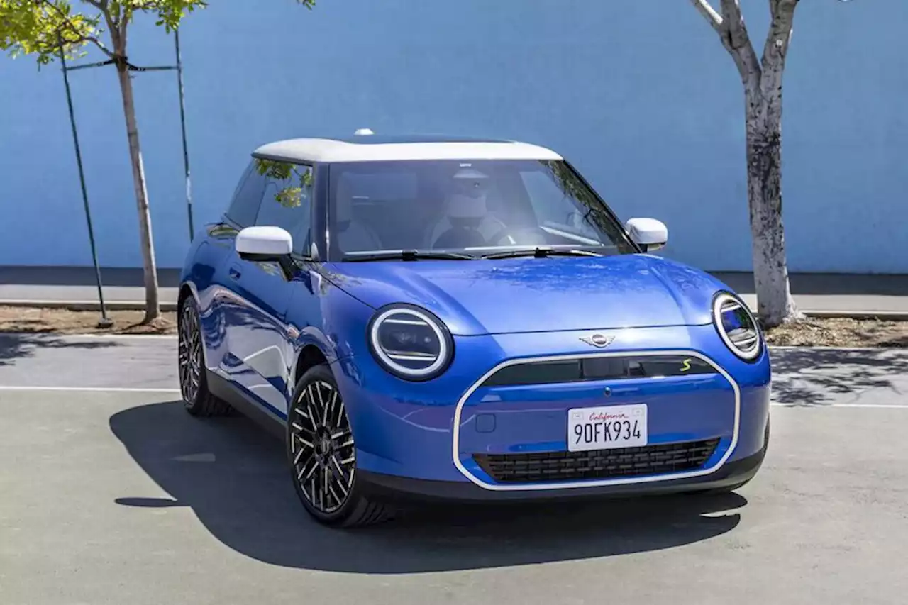 MINI Cooper 2024: así será la nueva generación que mantiene las variantes eléctricas y a gasolina