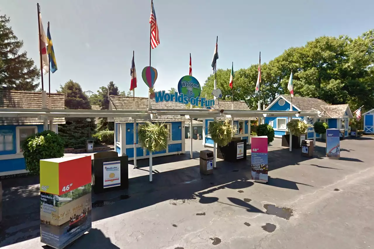 Theme park brawl involving up to 150 teens injures off-duty deputy