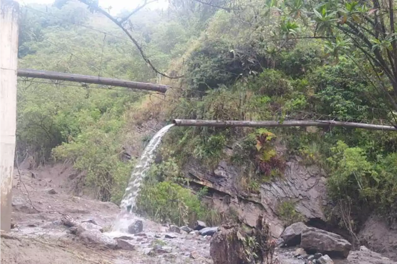 Video: Avalancha en vía a Concepción arrasó con acueducto que abastece a Málaga