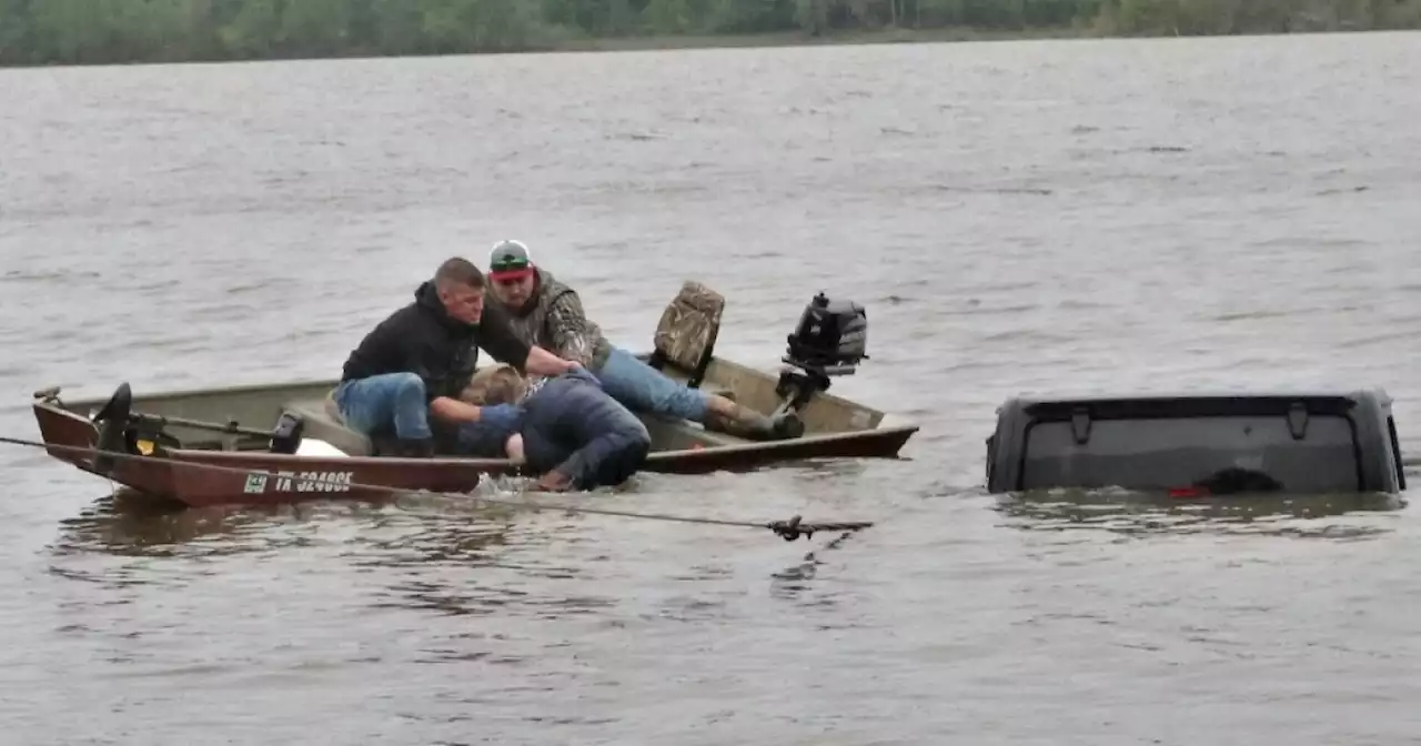 Missing Texas woman found alive in submerged Jeep