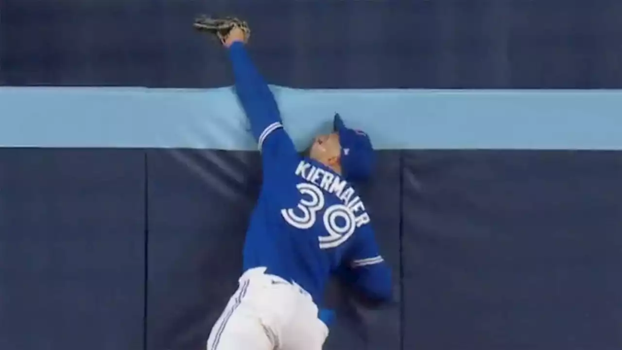 Kevin Kiermaier robs home run in Blue Jays' first game at renovated Rogers Centre