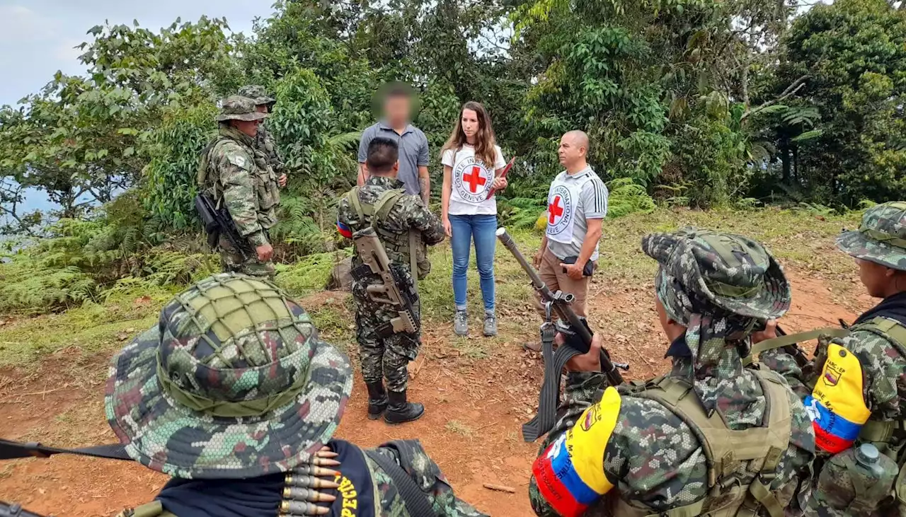 Disidencias de las FARC liberan a dragoneante del Inpec: fue entregado al CICR