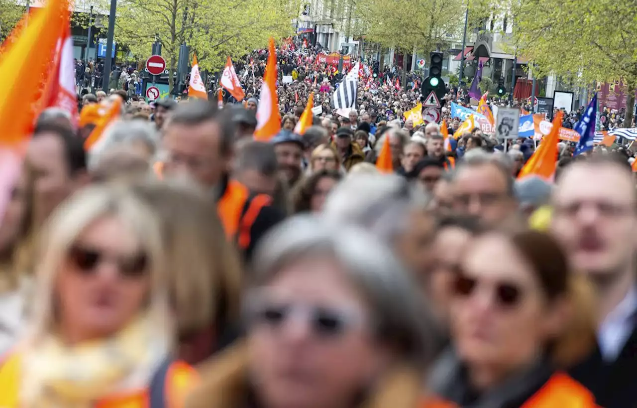 Entre camion de la CGT et voitures cramées, on a suivi le cortège rennais