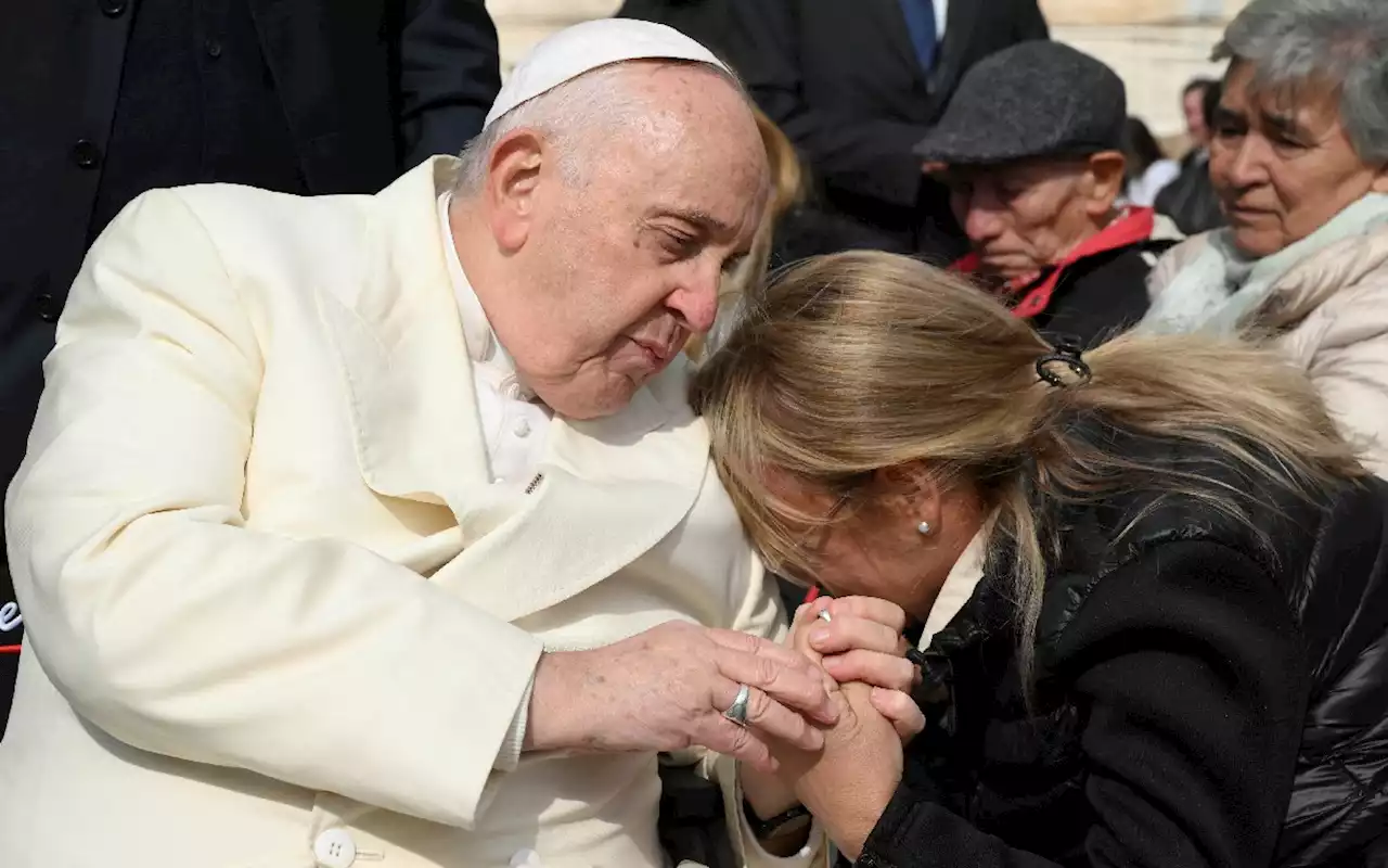 Papa: 'Las mujeres son valientes pero hay algunas histéricas'