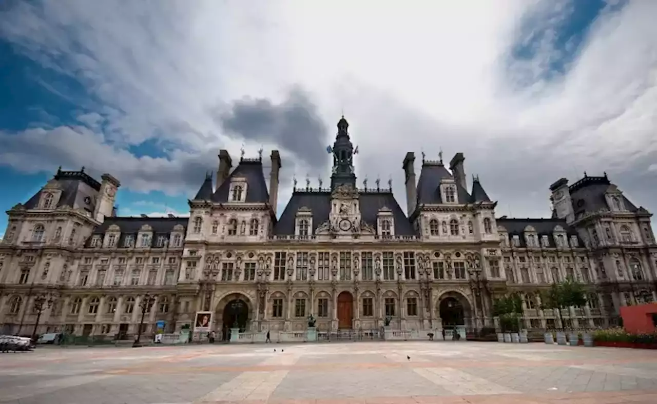 Retrait\u00e9e, la concierge de la mairie de Paris ne veut pas quitter sa loge