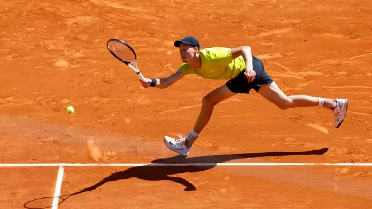 Sinner digs deep to reach Monte Carlo quarter-finals, Ruud stunned