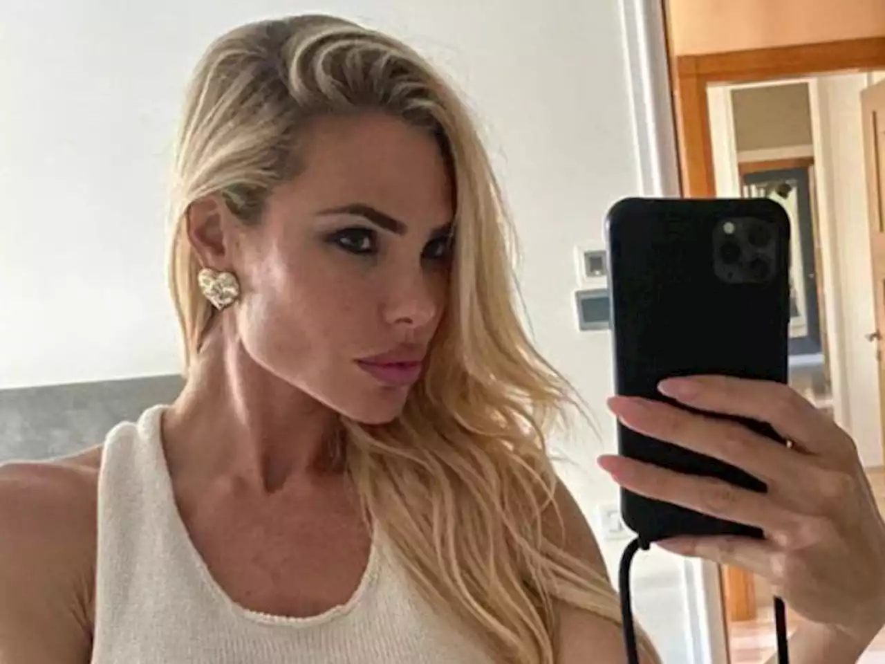 Ilary Blasi rompe il silenzio dopo la separazione: «Ho voglia di rimettermi in pista»