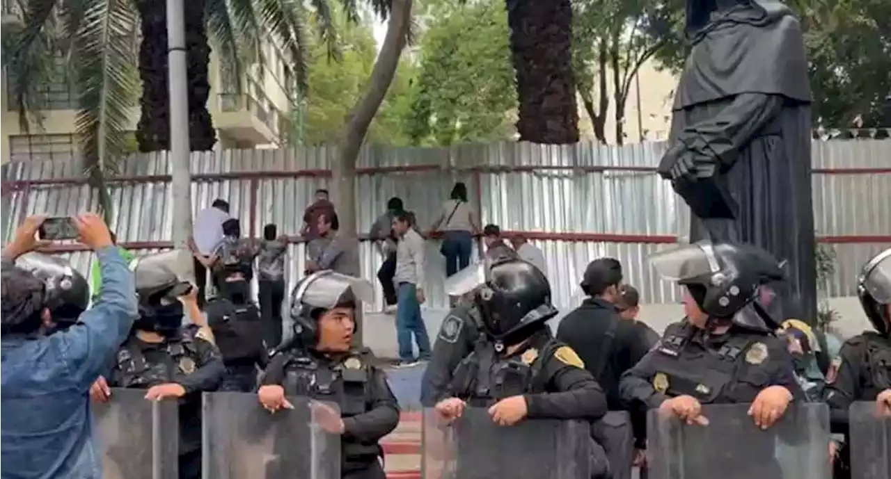 Alcaldía Cuauhtémoc sin permiso para colocar tapial en Plaza Giordano Bruno: Claudia Sheinbaum