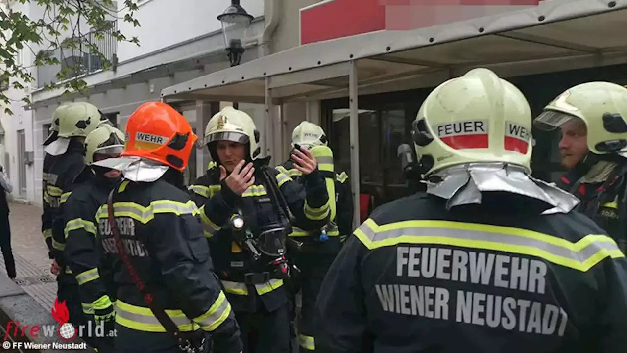 Nö: Küchenbrand in beliebtem Innenstadtlokal in Wr. Neustadt → Homeoffice-Mannschaften sorgen für Stärke