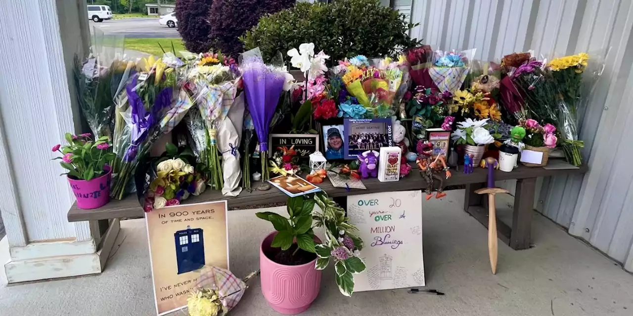 Silverhill community honoring teacher who passed away in a house fire