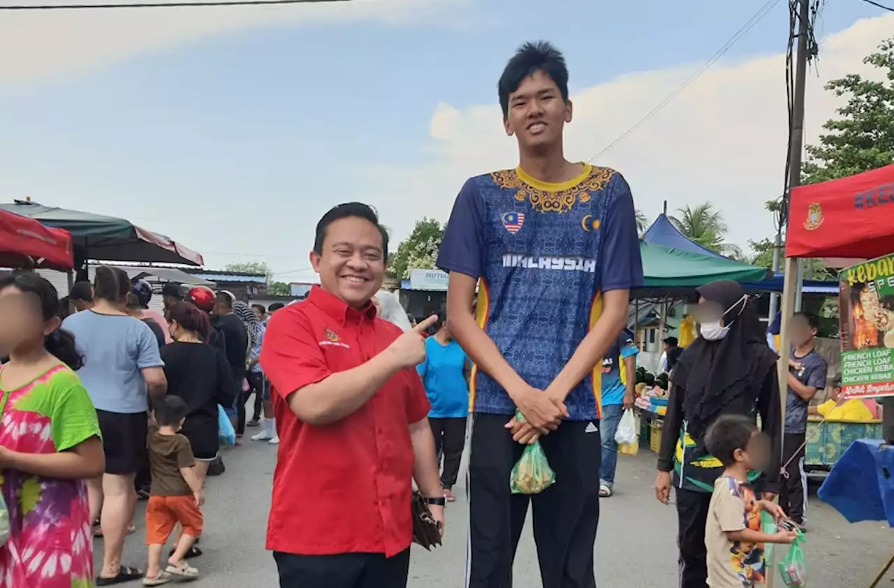 (Video) Meet The Second Tallest Teenage Boy In Malaysia - Hype MY