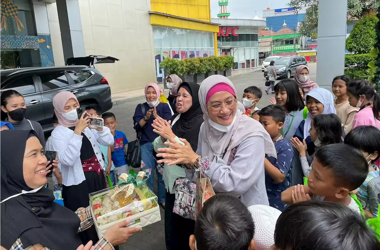 Keluarga SMAN 8 Jakarta Menyenangkan Anak-anak TBM Bukit Duri Bercerita, Begini Caranya, Keren