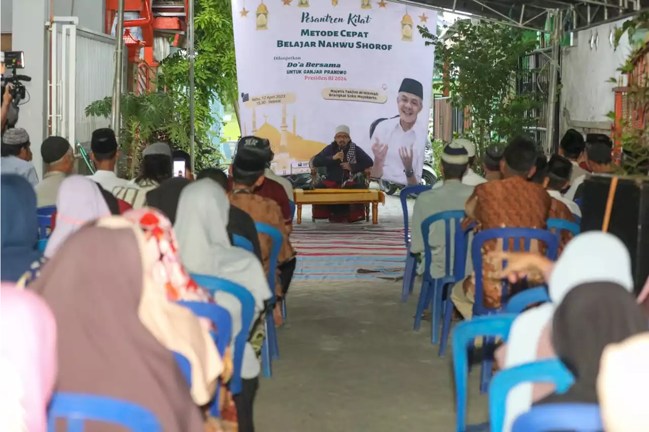 Pesantren Kilat Sukarelawan Ganjar, Ajarkan Milenial di Mojokerto Nahwu Shorof