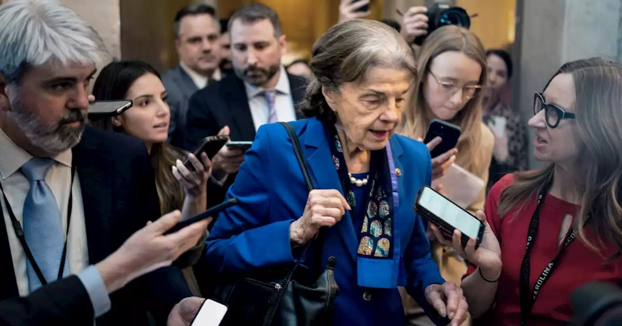 Feinstein, facing calls to resign, vows to return to Senate after recovering from illness