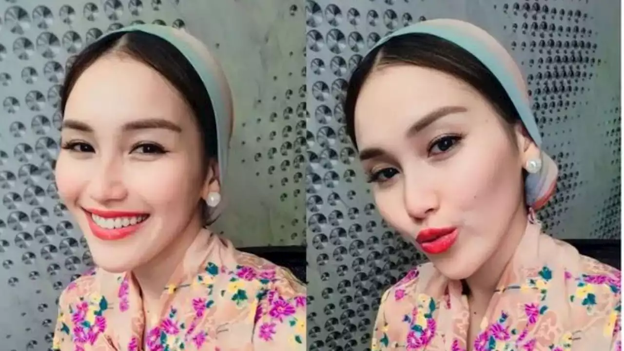 Inspirasi Gaya Modest Ayu Ting Ting dengan Hijab Turban dan Busana Longgar