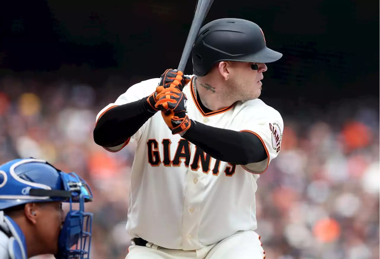 SF Giants catcher Roberto Pérez out for season after shoulder surgery