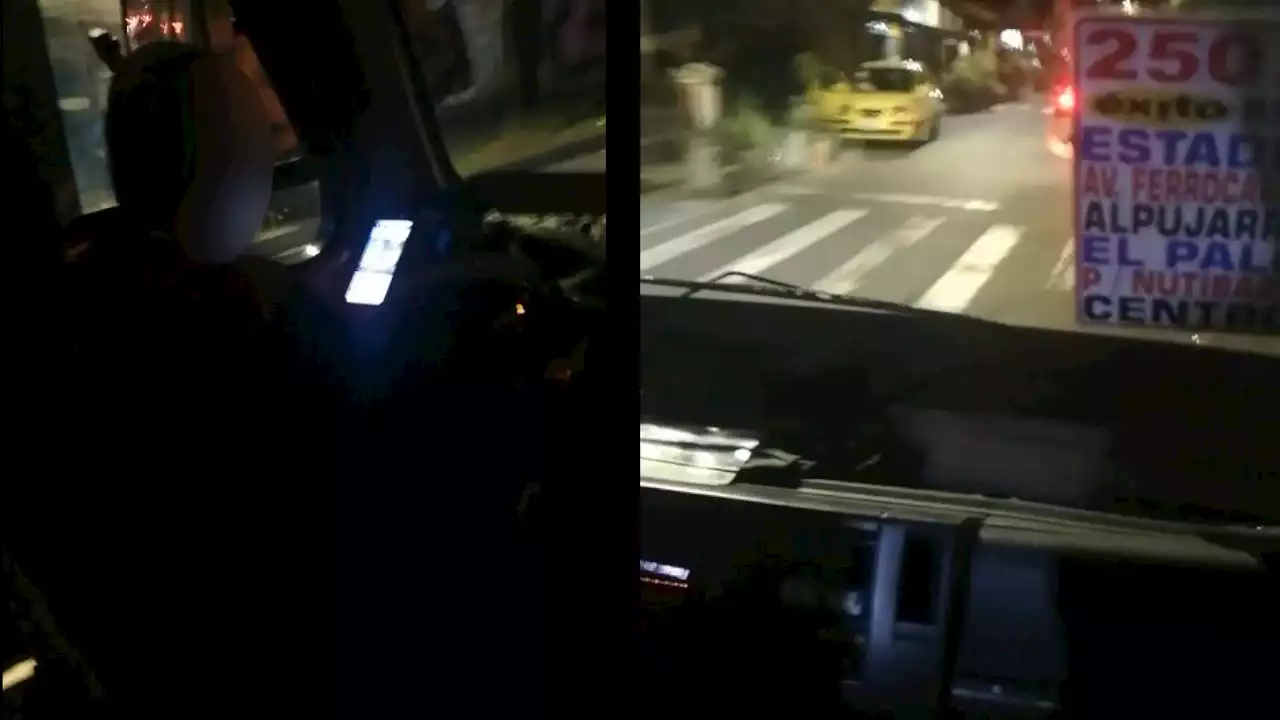 [VIDEO] ¡Que imprudencia!: conductor de un bus en Robledo iba chateando mientras conducía a alta velocidad