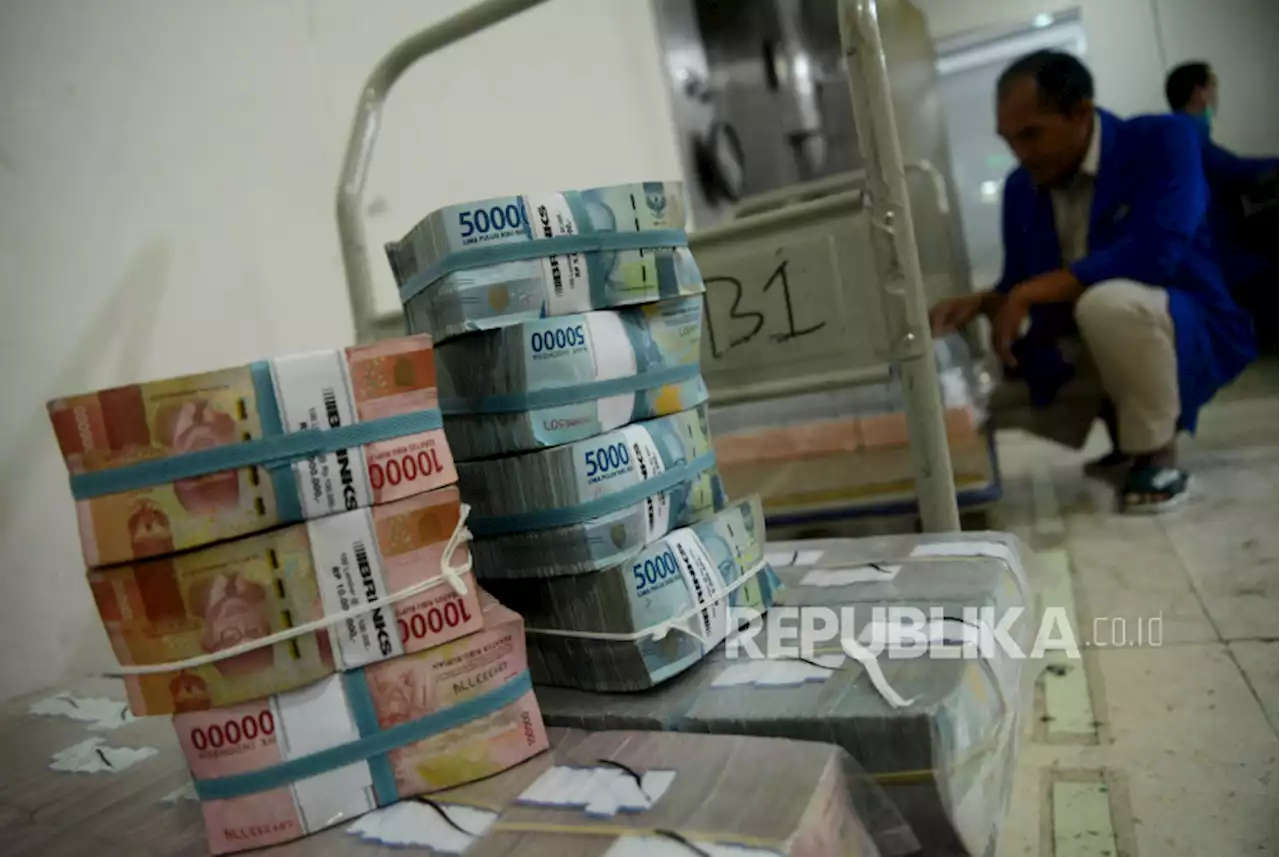 Pemprov Jatim Tetap Berikan THR untuk Tenaga Honorer |Republika Online