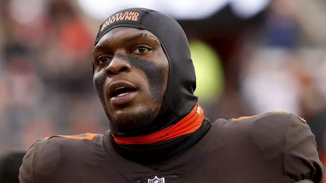 Browns DT Winfrey arrested on misdemeanor assault charge